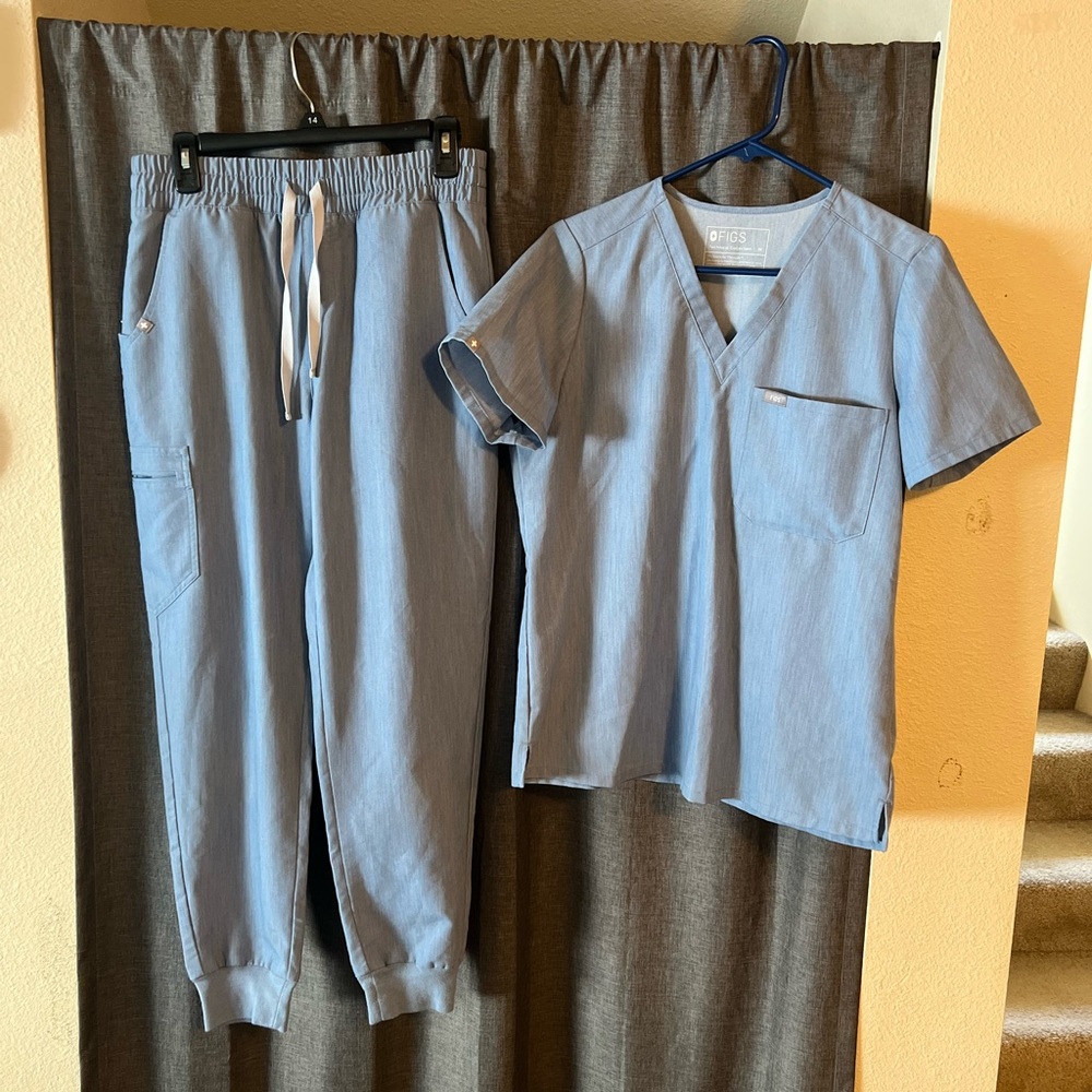Figs scrubs